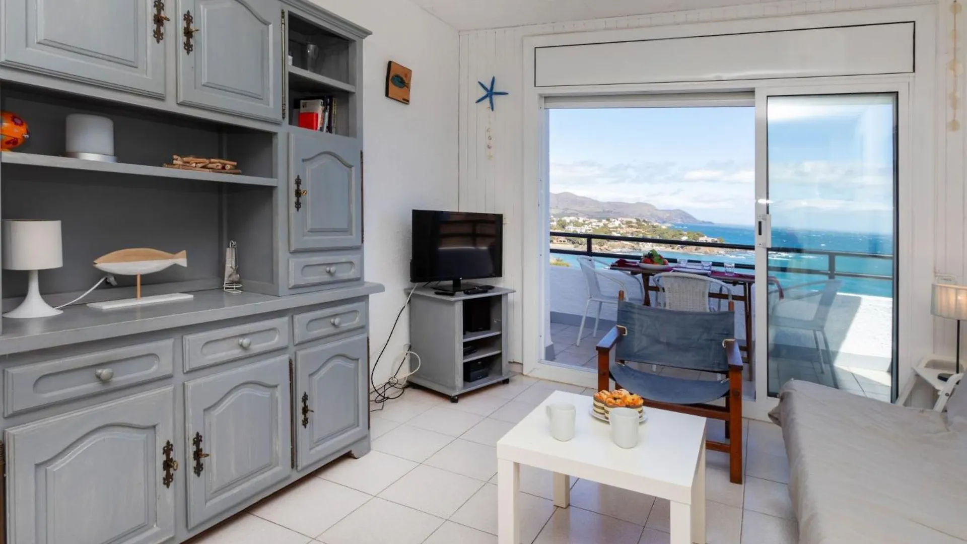 Apartment Aloes-2 By Interhome Llanca